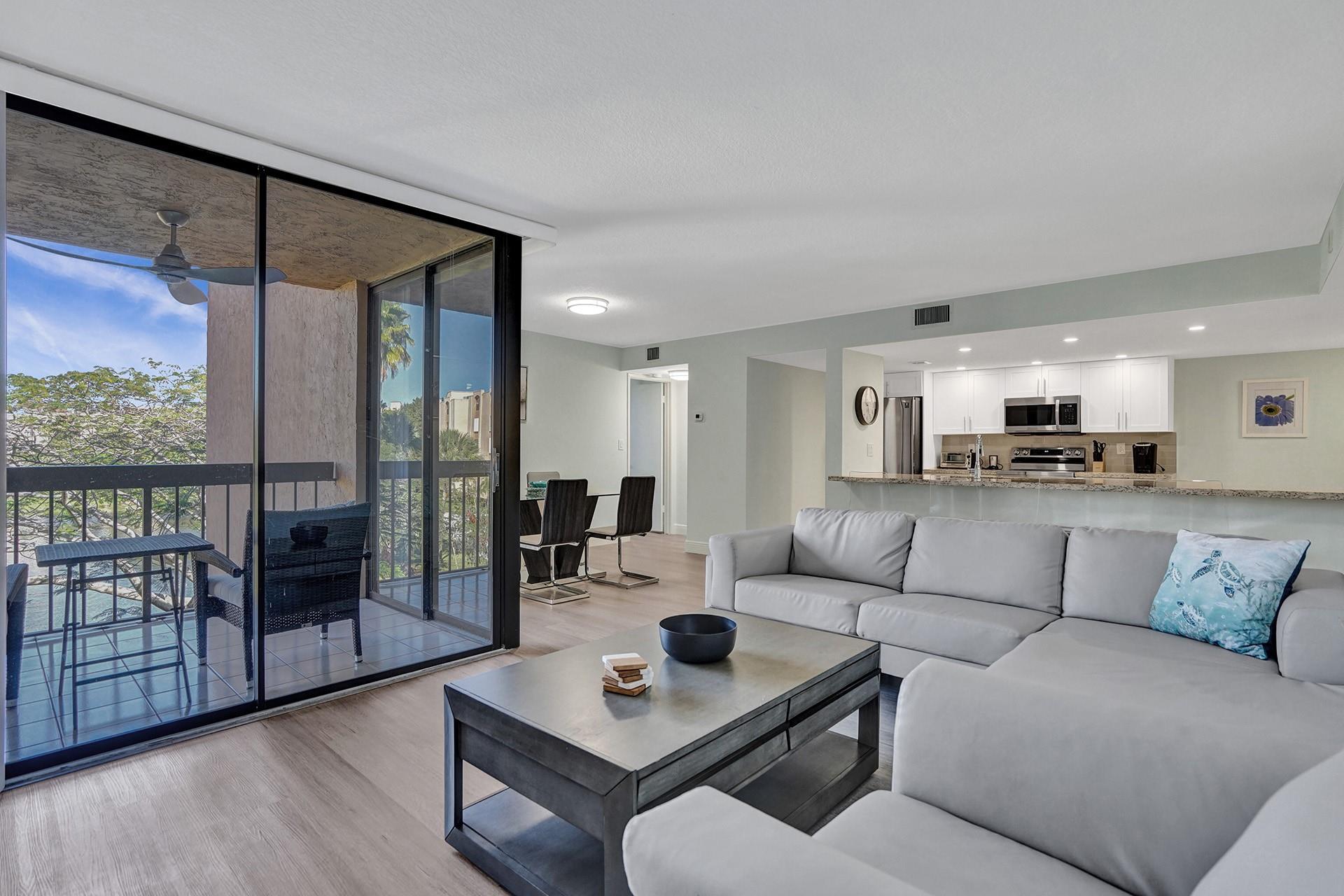 LAVERS DELRAY RACQUET CLU - Residential Lease