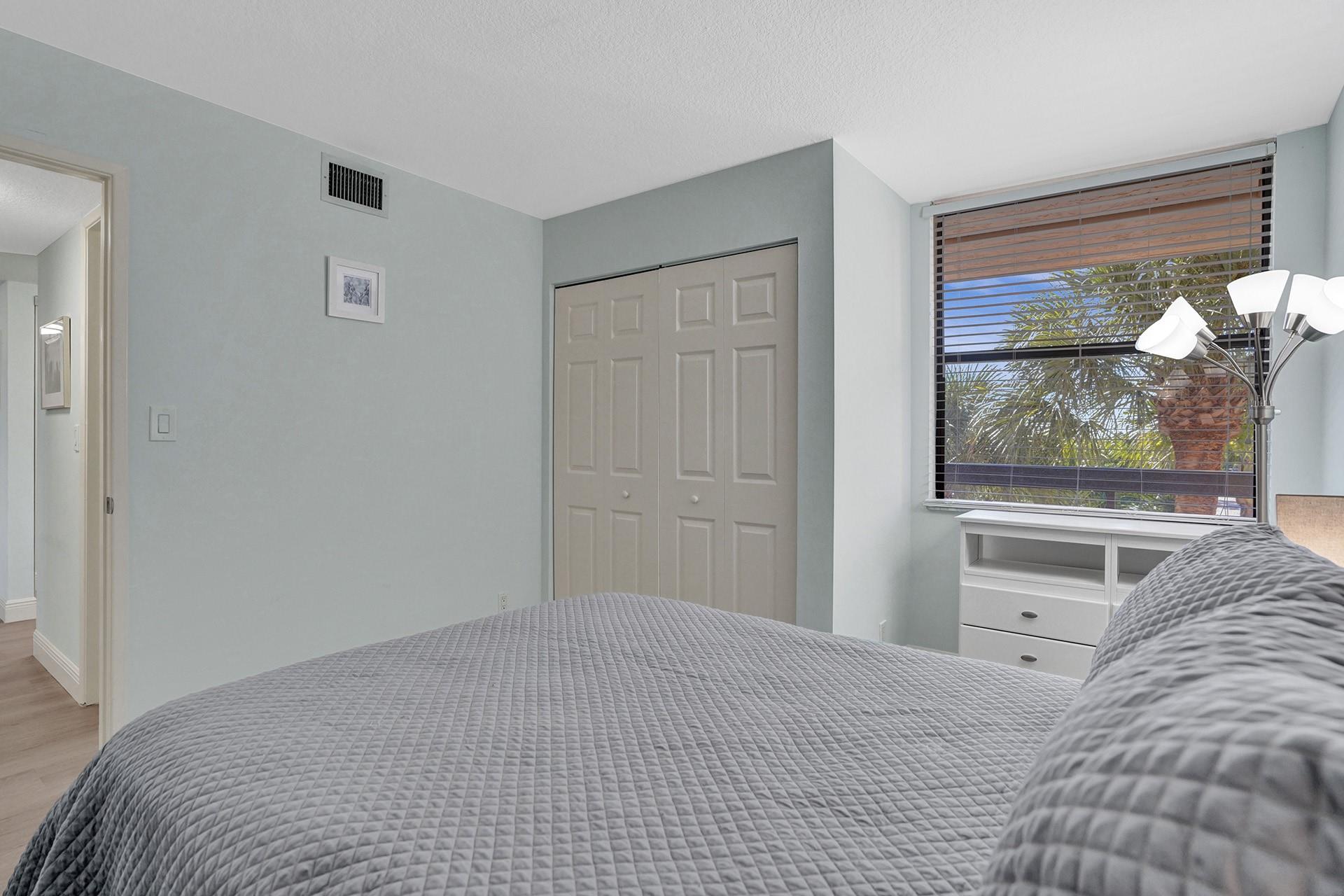 LAVERS DELRAY RACQUET CLU - Residential Lease