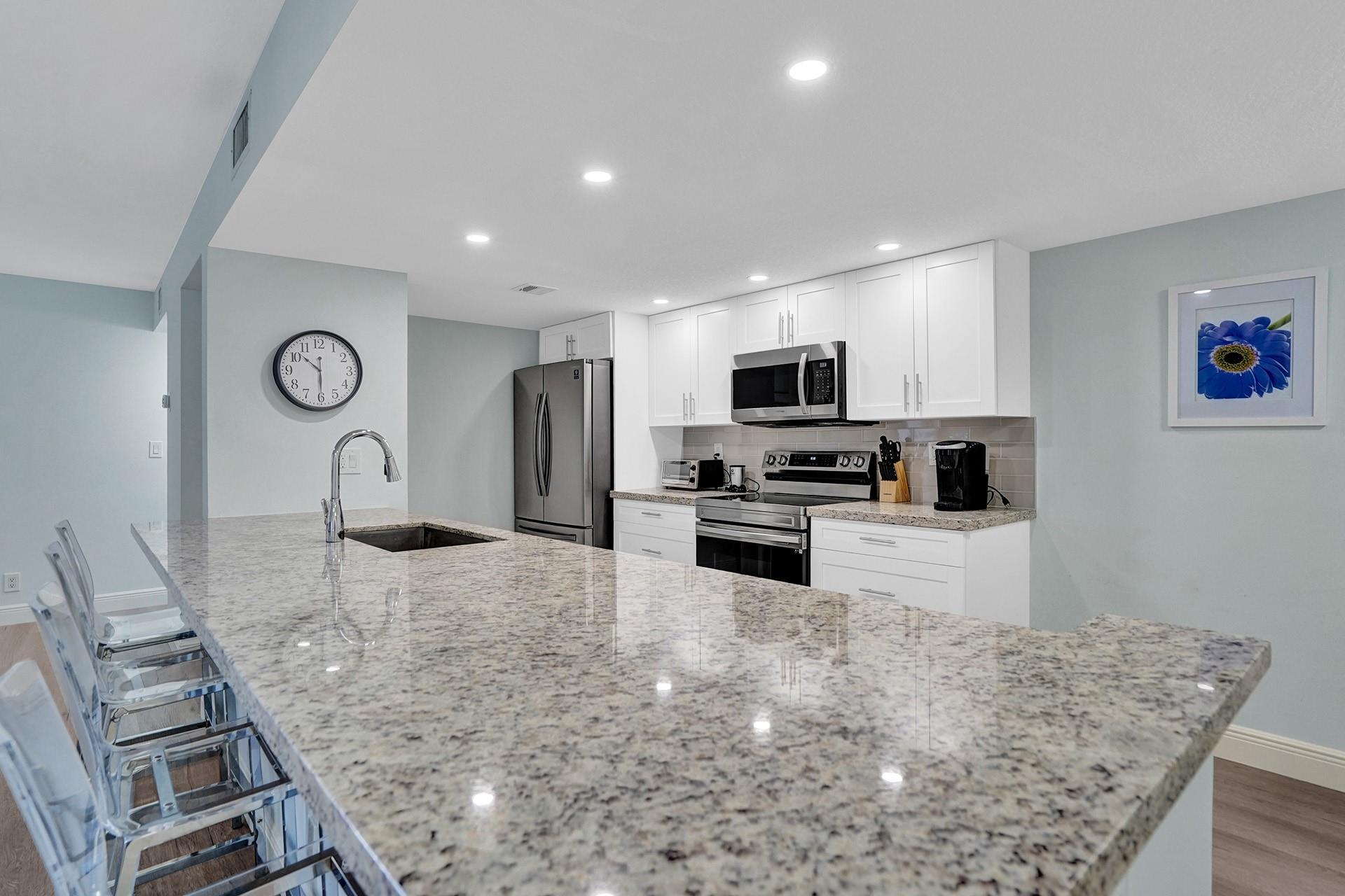 LAVERS DELRAY RACQUET CLU - Residential Lease