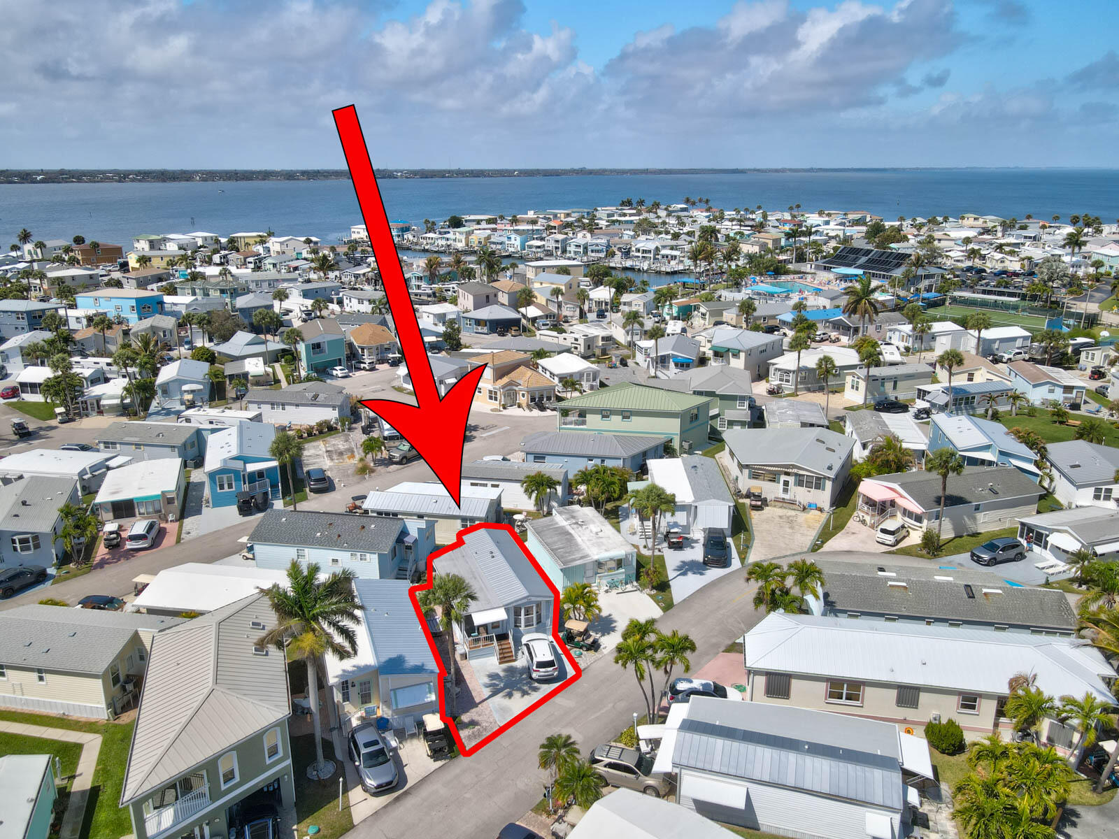 976 Nettles Boulevard