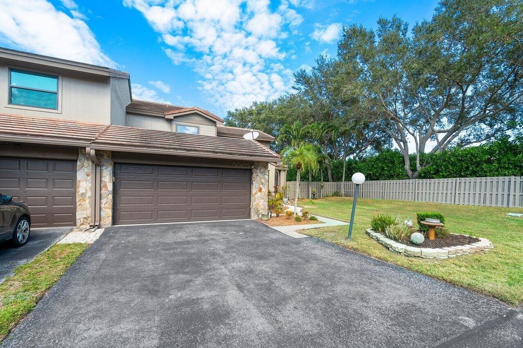 Photo of 5005 Cayenne Lane, Palm Beach Gardens, FL 33418 (MLS # R10945325)