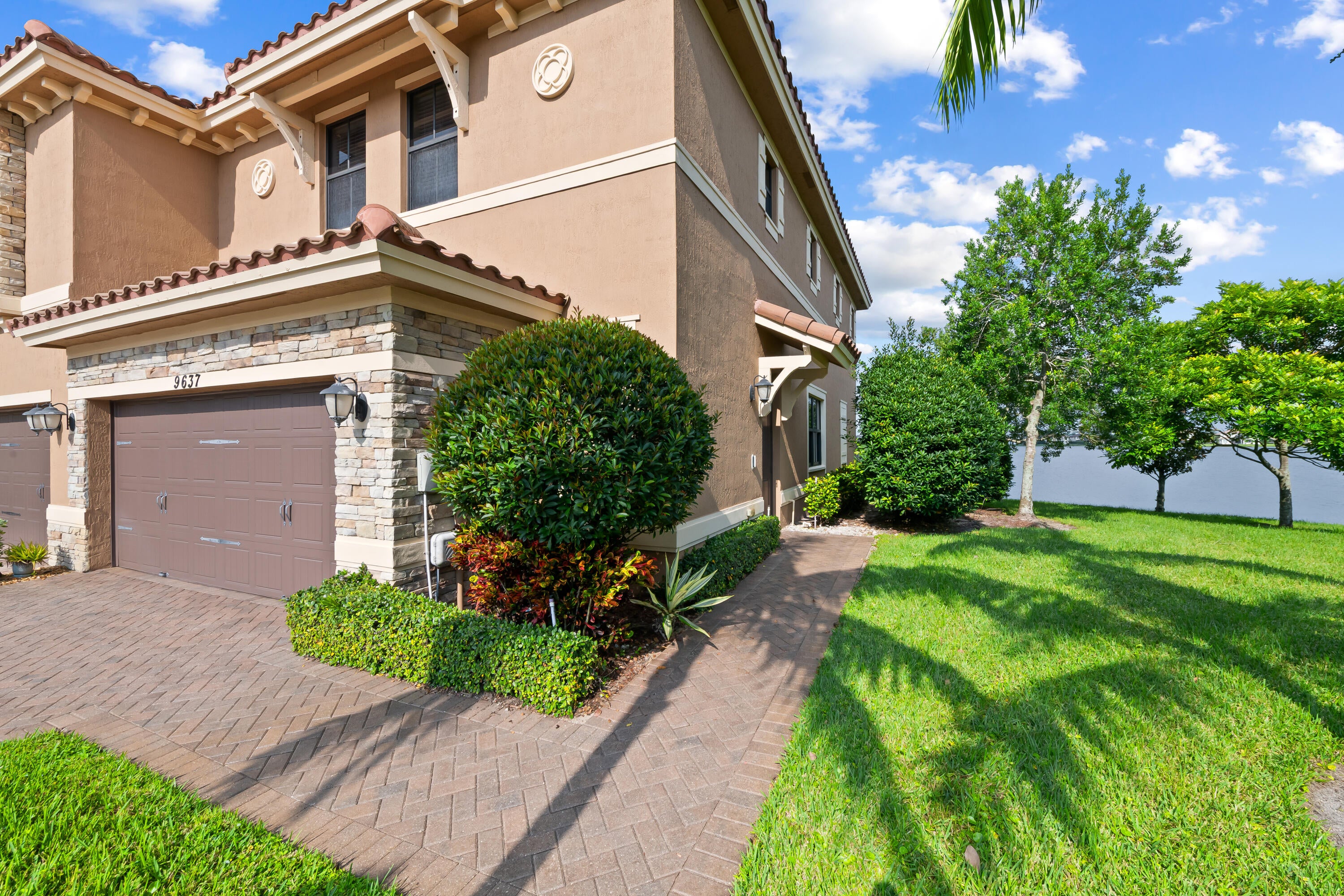 9637 Waterview Way 9637