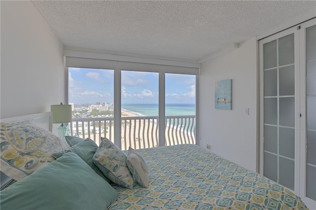 Point of Americas II - Residential
