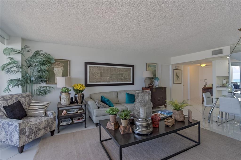 Point of Americas II - Residential