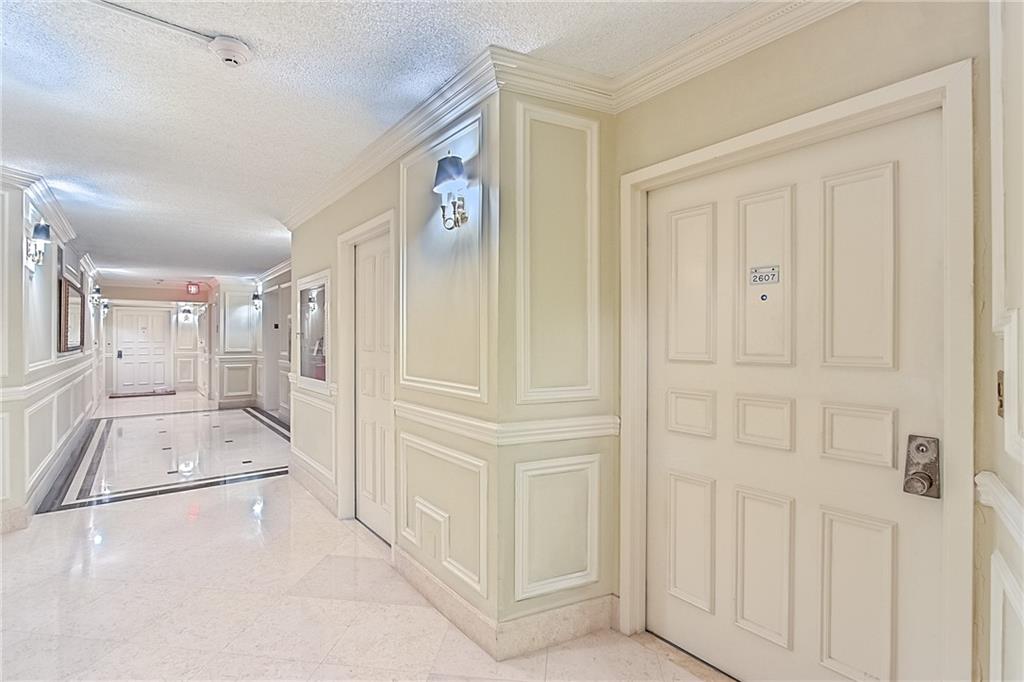 Point of Americas II - Residential