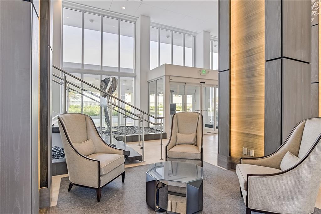 Point of Americas II - Residential