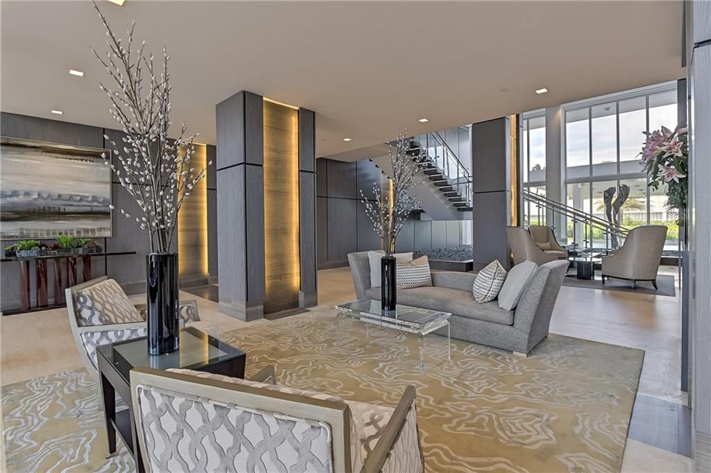 Point of Americas II - Residential