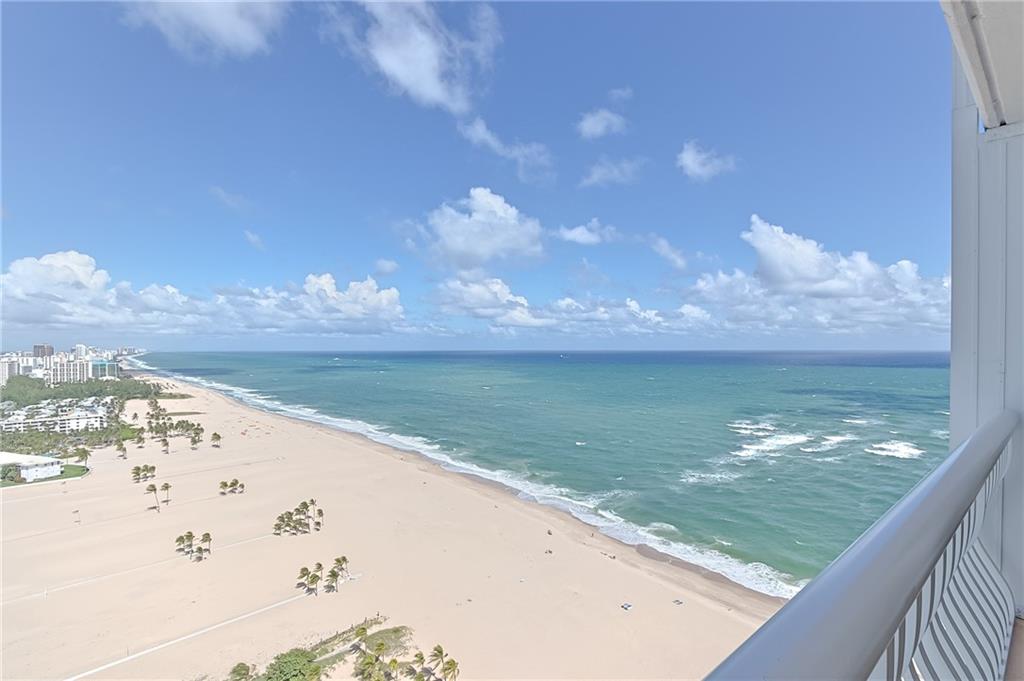 Point of Americas II - Residential