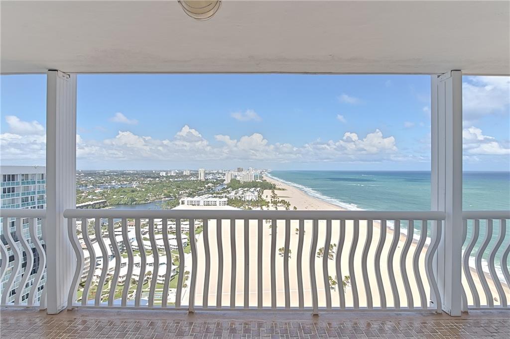 Point of Americas II - Residential