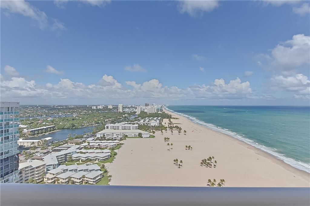 Point of Americas II - Residential
