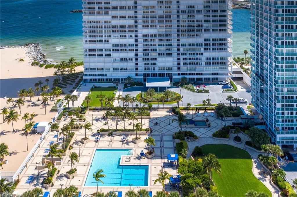 Point of Americas II - Residential