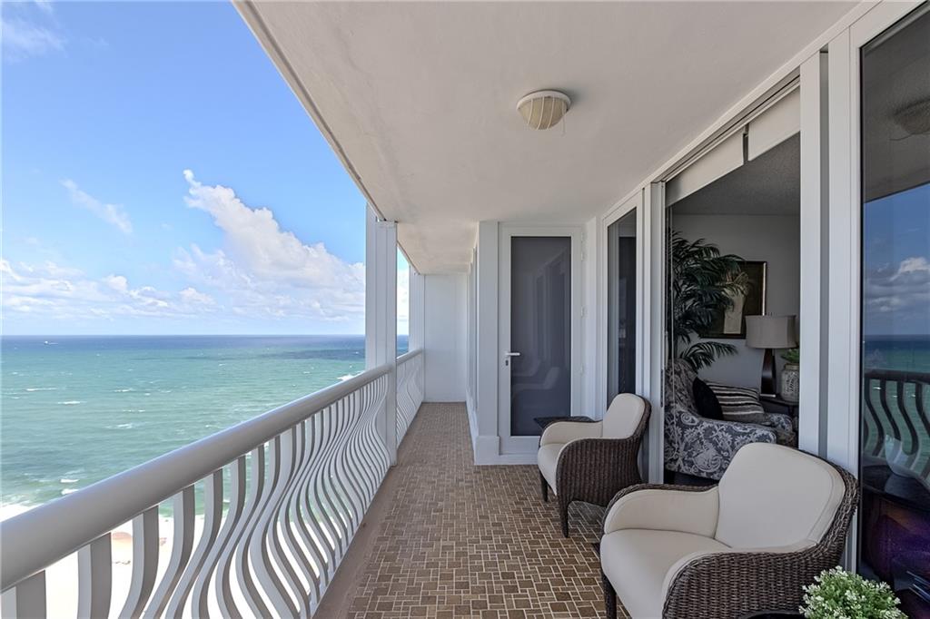Point of Americas II - Residential