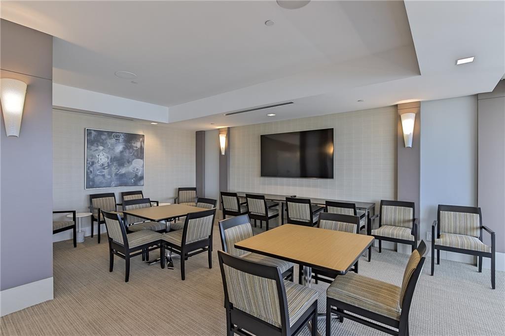 Point of Americas II - Residential
