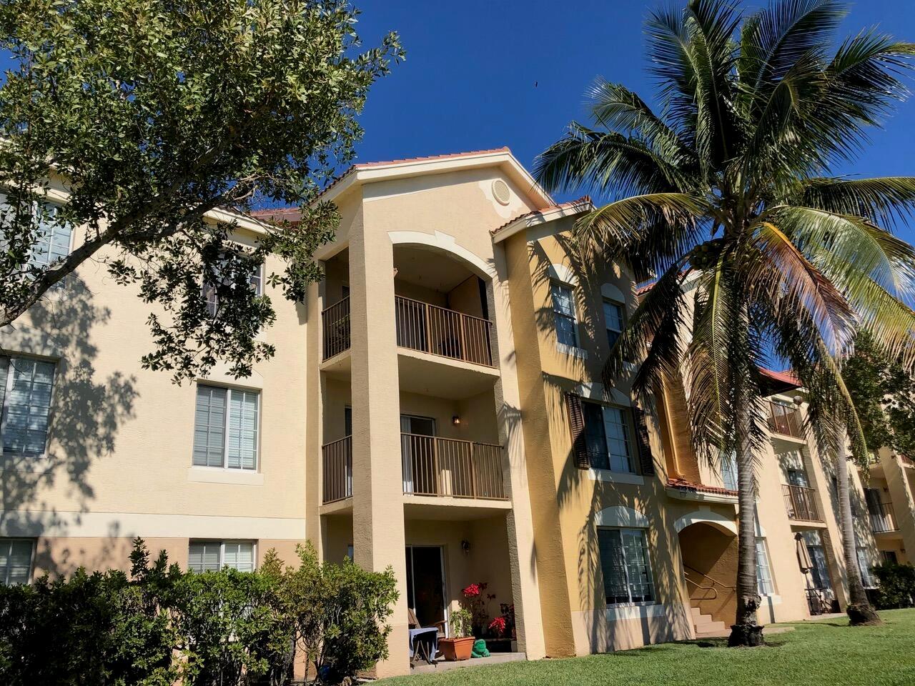 4151 San Marino Boulevard 308, West Palm Beach, FL, 33409/$240,000 2 4151 San Marino Boulevard 308
