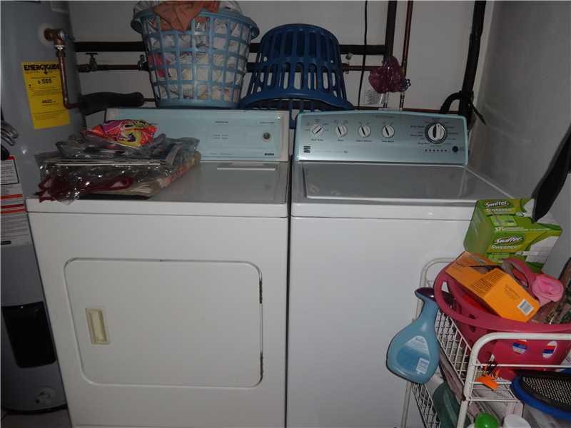 POMPANO ESTATE - Residential