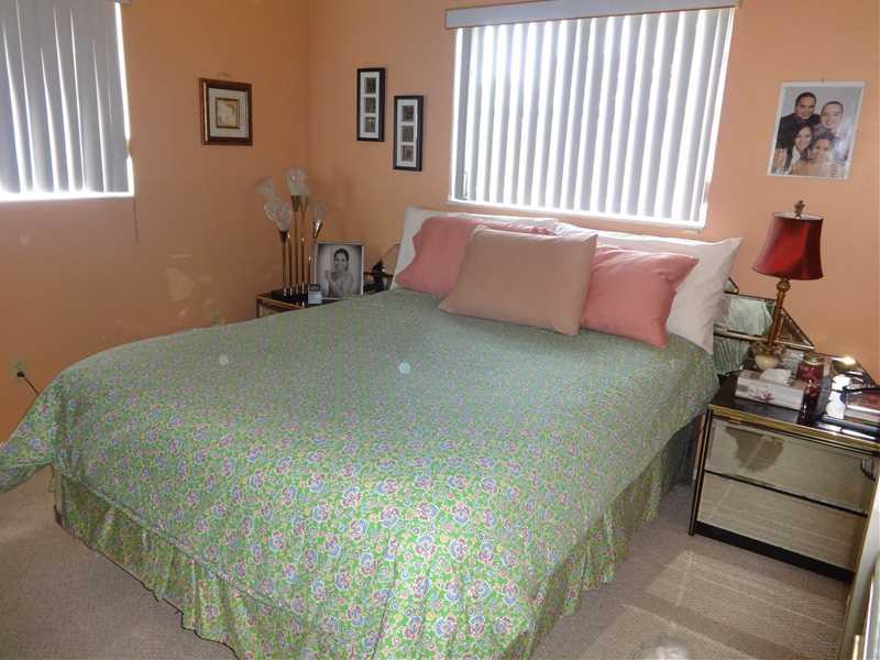 POMPANO ESTATE - Residential