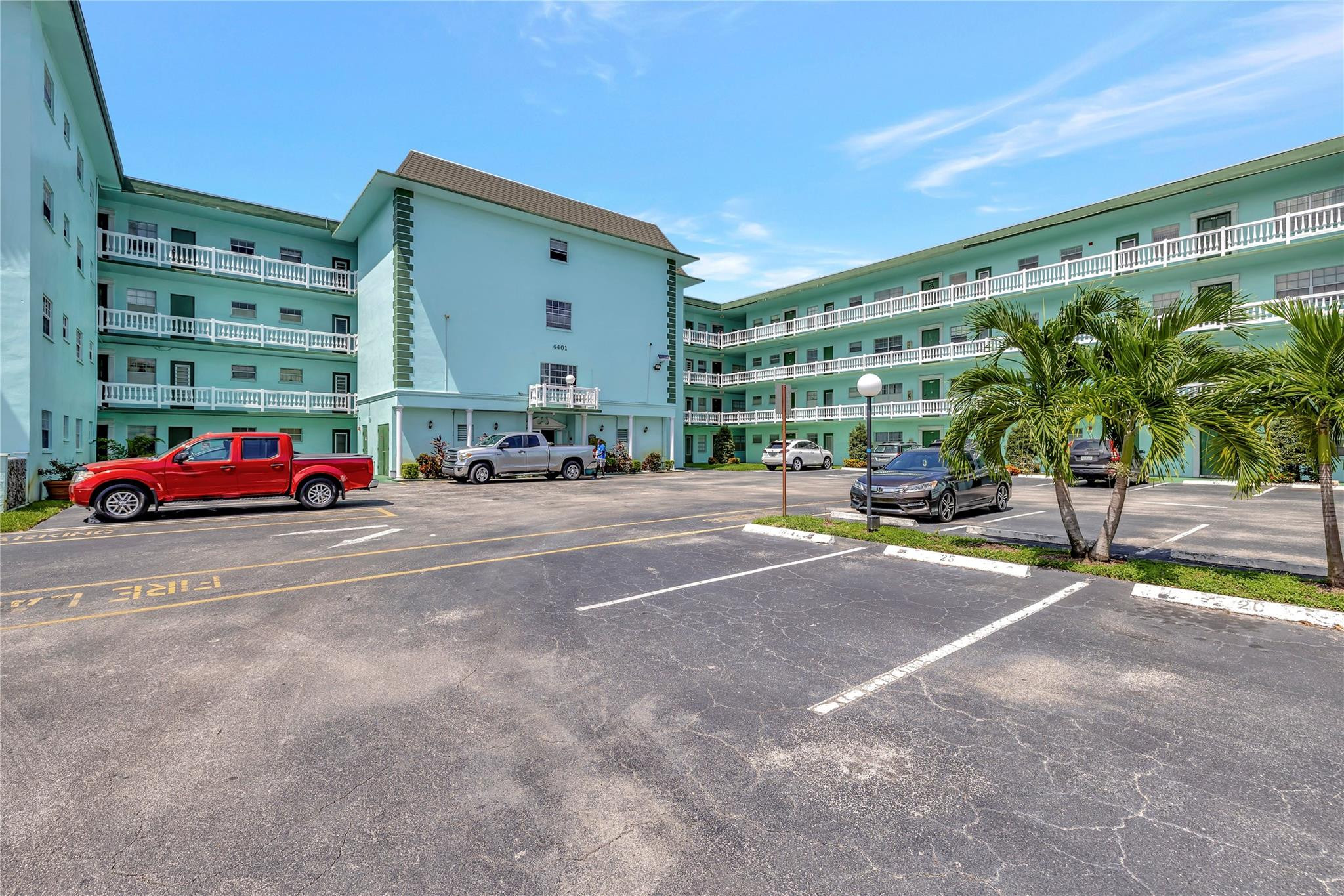 Emerald condo - Residential