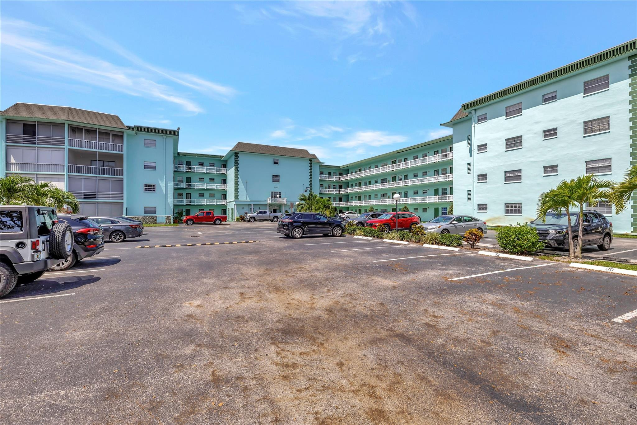 Emerald condo - Residential