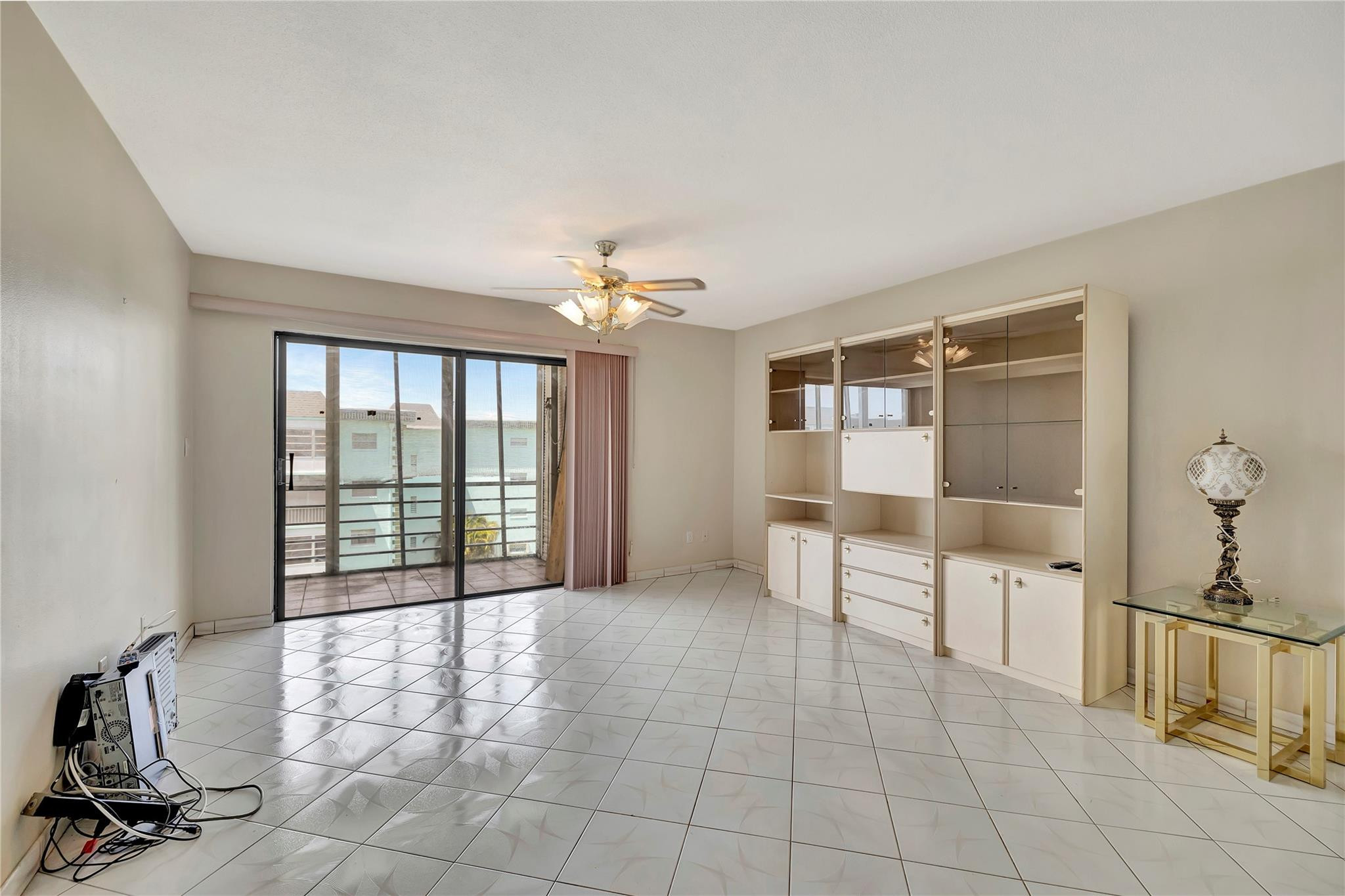 Emerald condo - Residential