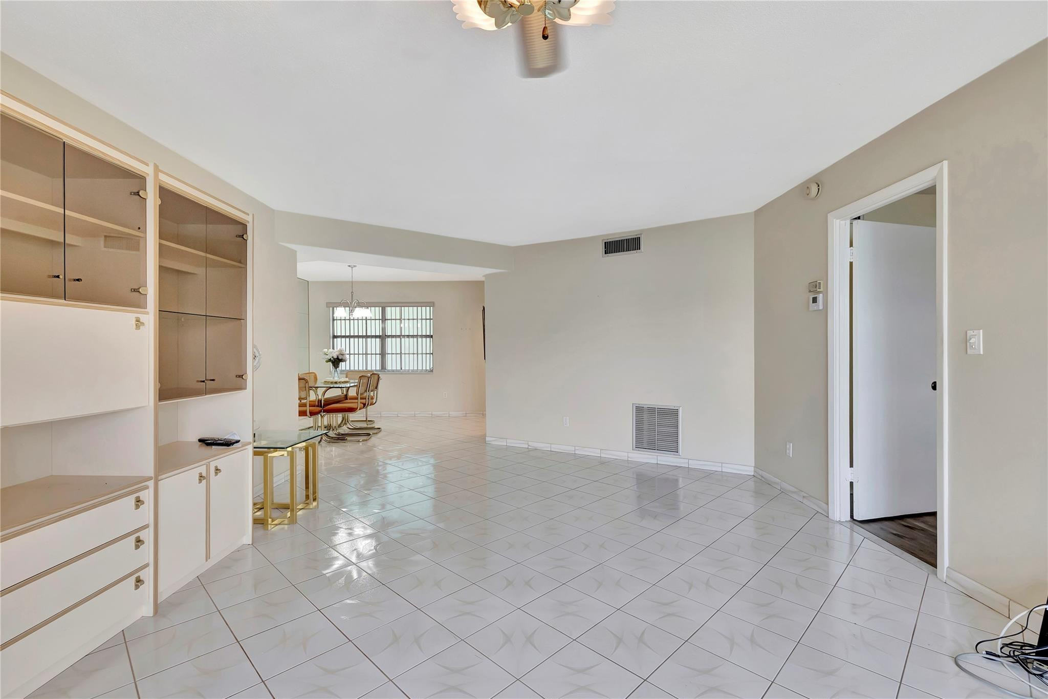 Emerald condo - Residential