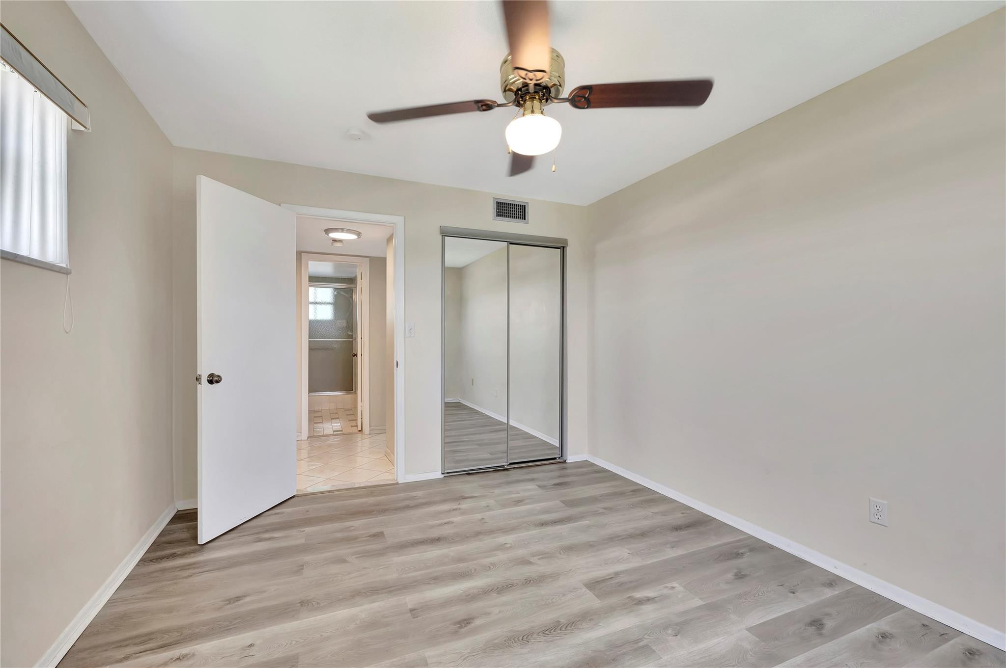 Emerald condo - Residential