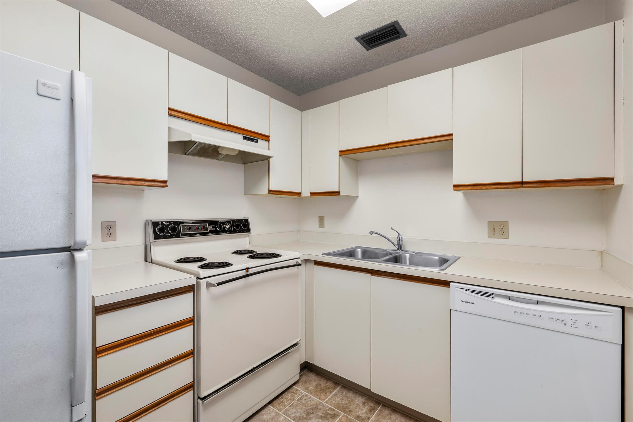 13 Lake Vista Trail 105