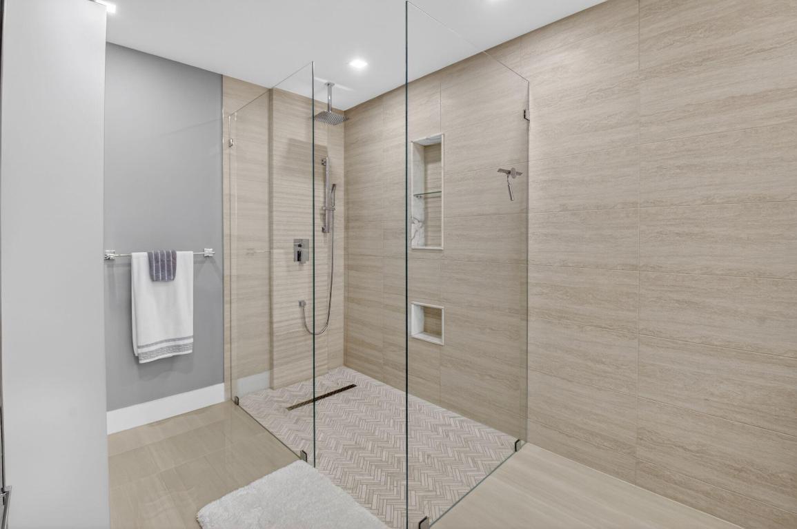 Emerald Pointe - Residential