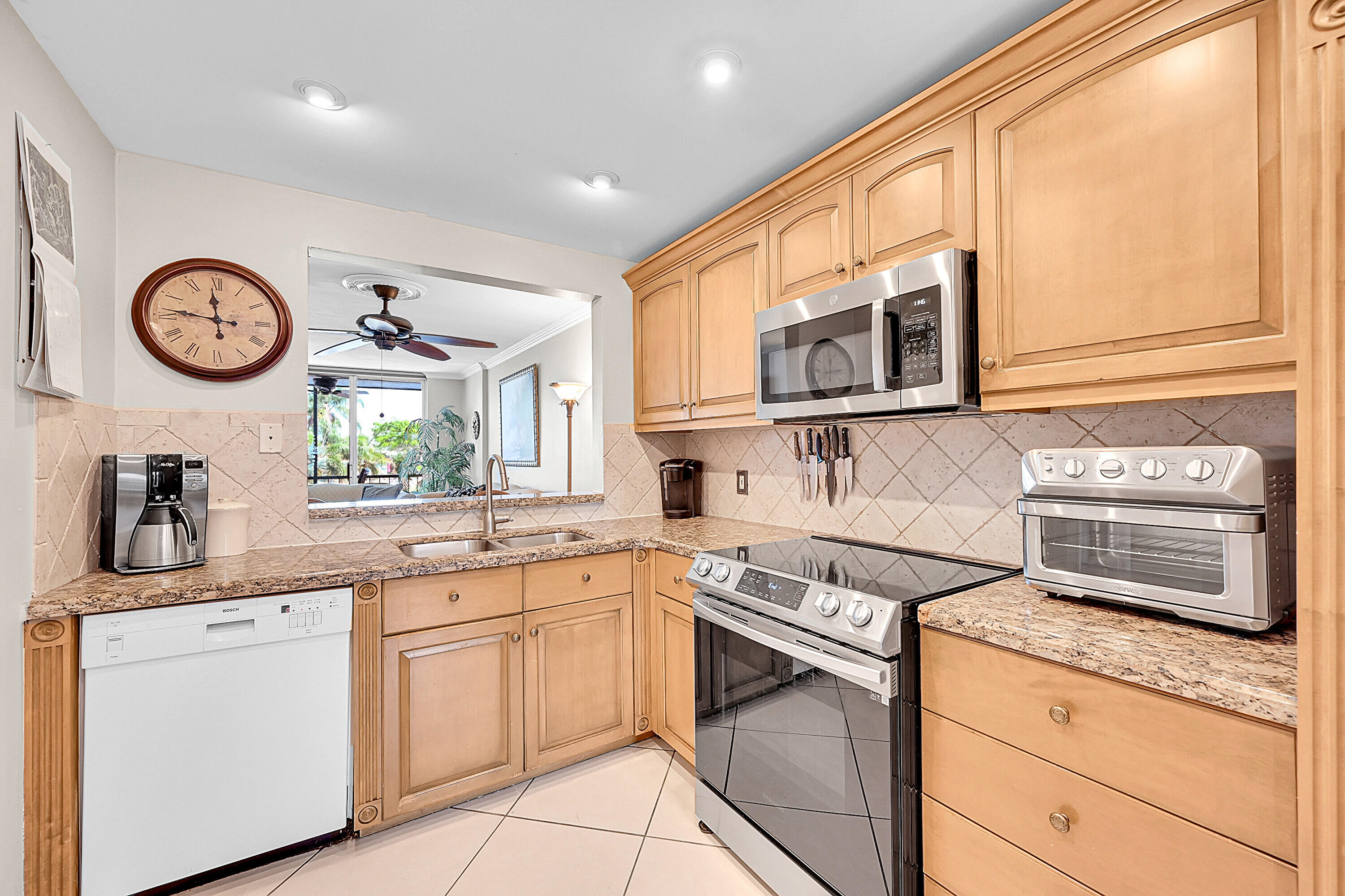 777 S Federal Highway O203