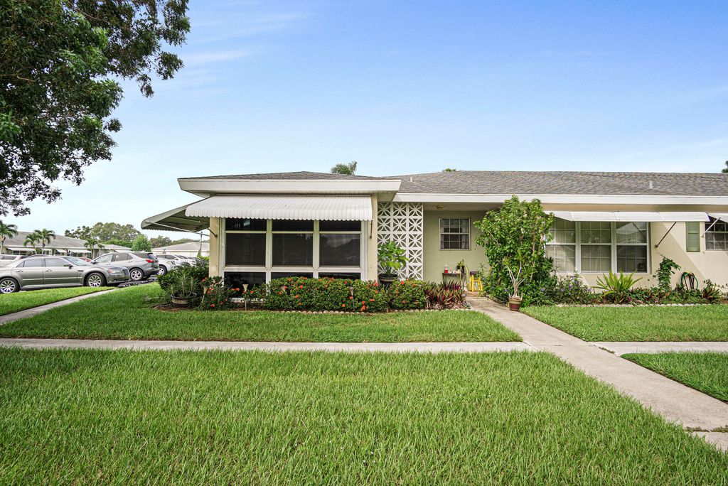 Photo of 707 High Point Boulevard, Fort Pierce, FL 34950 (MLS # R10925355)