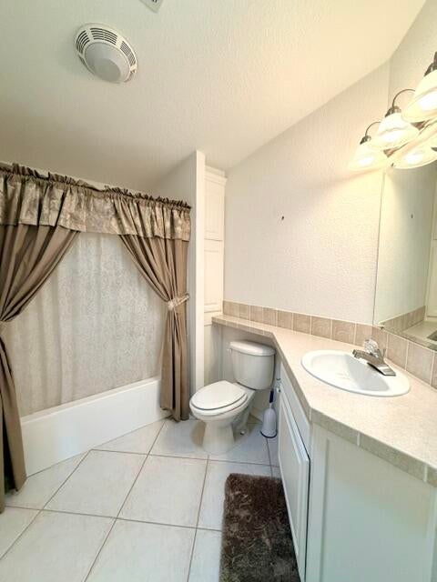 7654 Red Crossbill Court