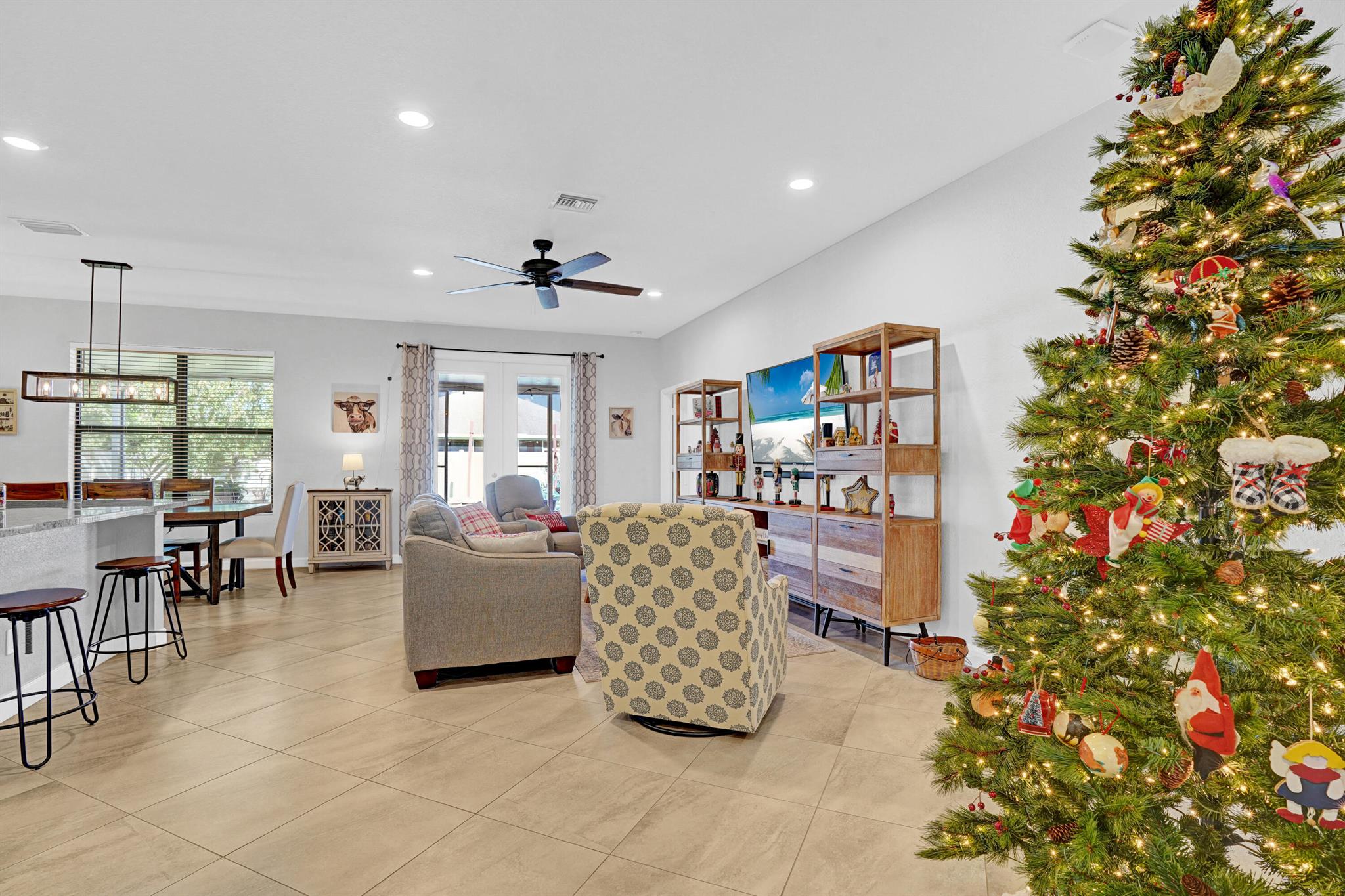 10022 W Verona Circle