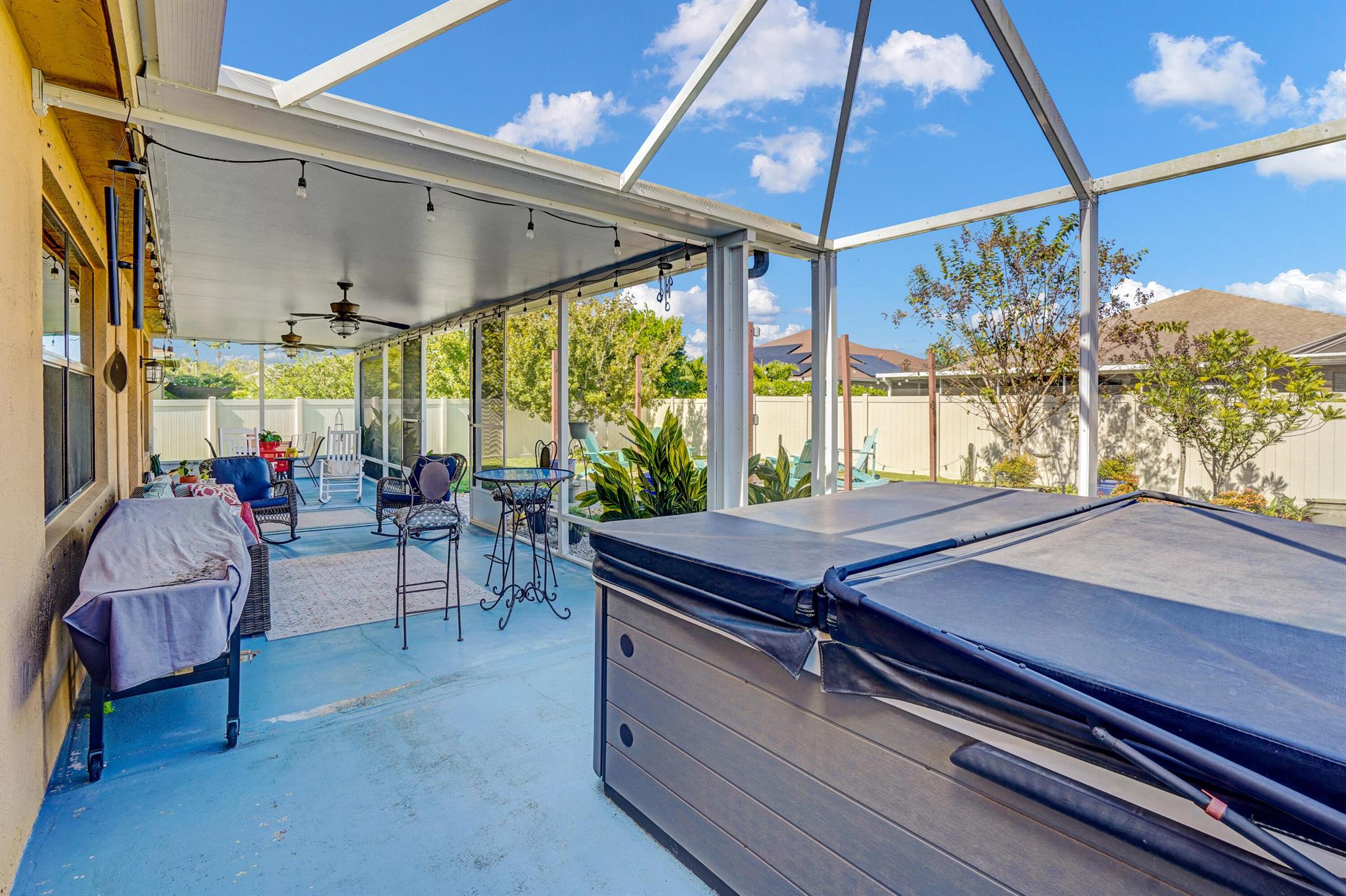 VERONA TRACE SUB & THE VI - Residential