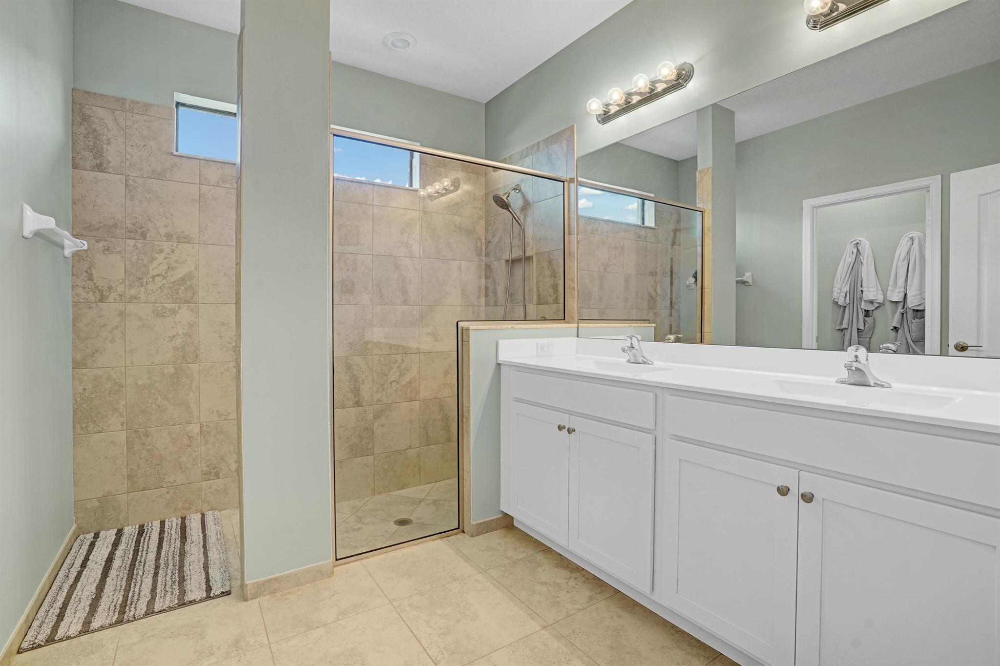 VERONA TRACE SUB & THE VI - Residential