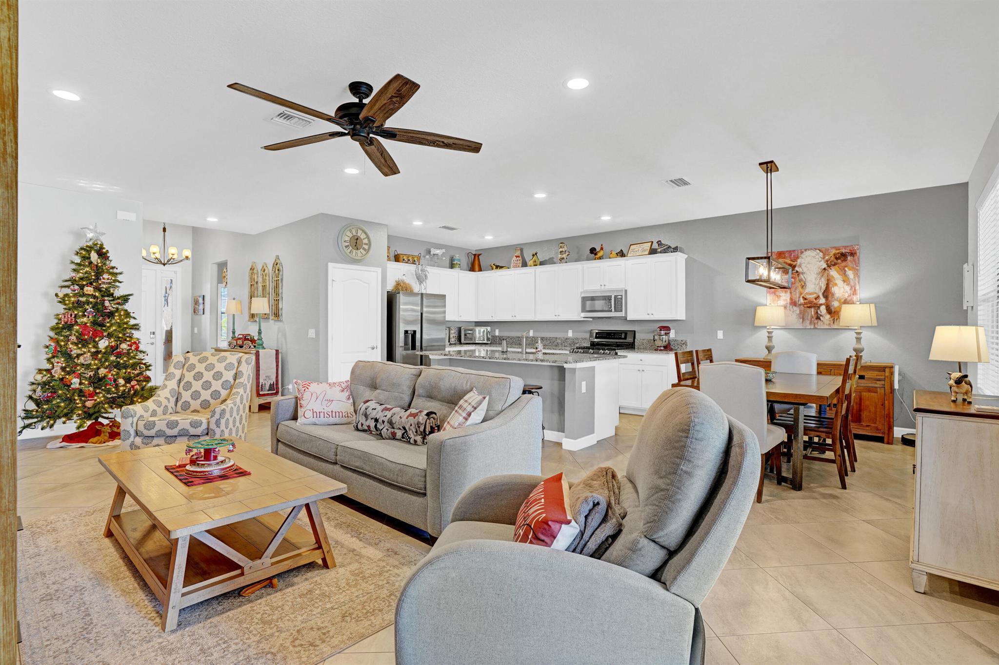 10022 W Verona Circle