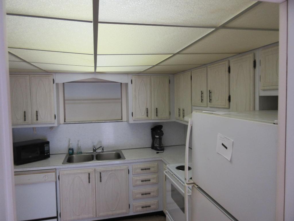 PARK TOWERS CONDO - Residential