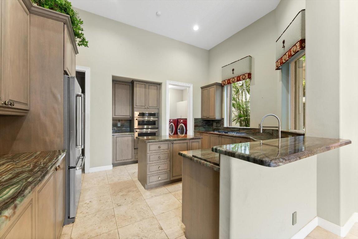 ISLAND IN THE GROVE - Residential Lease