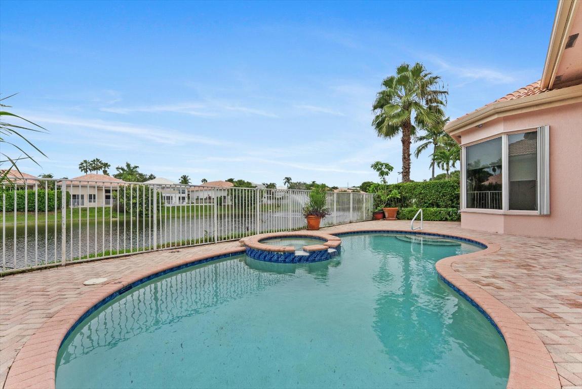 ISLAND IN THE GROVE - Residential Lease