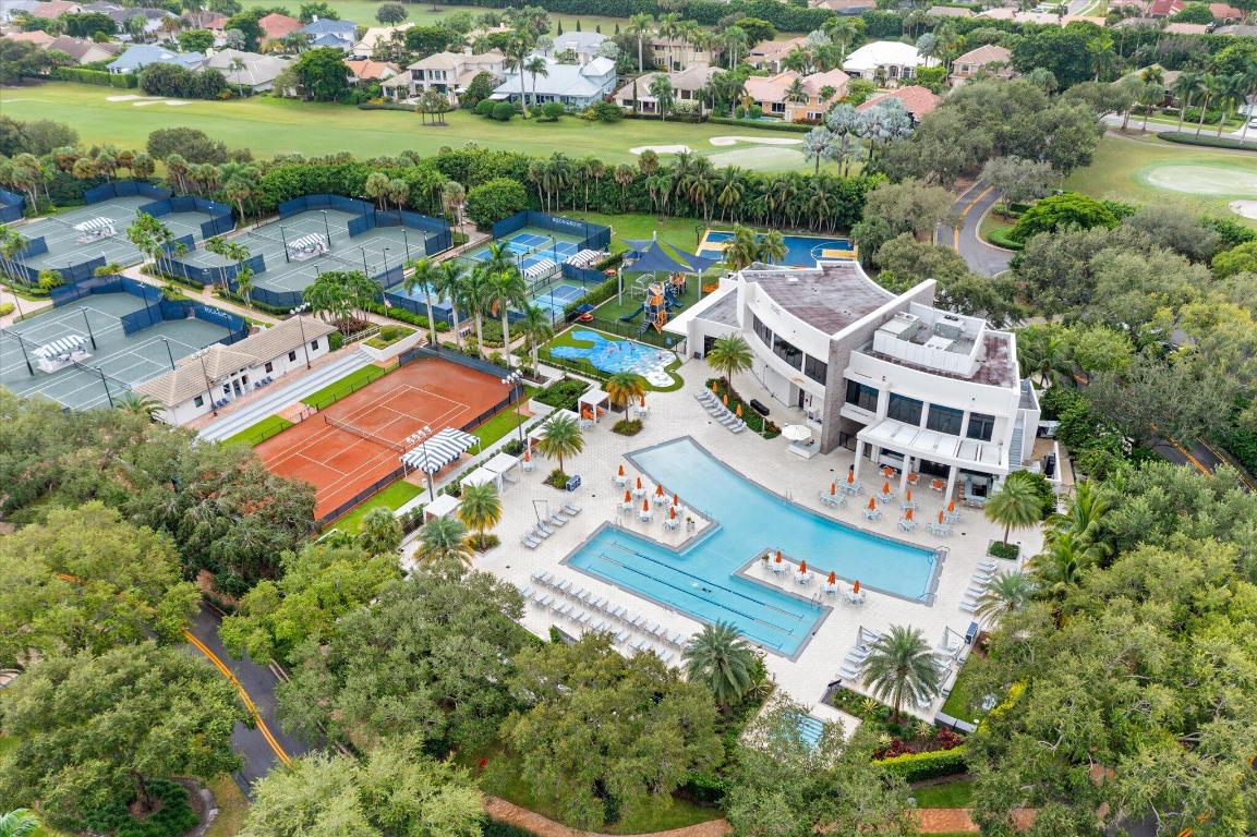 ISLAND IN THE GROVE - Residential Lease