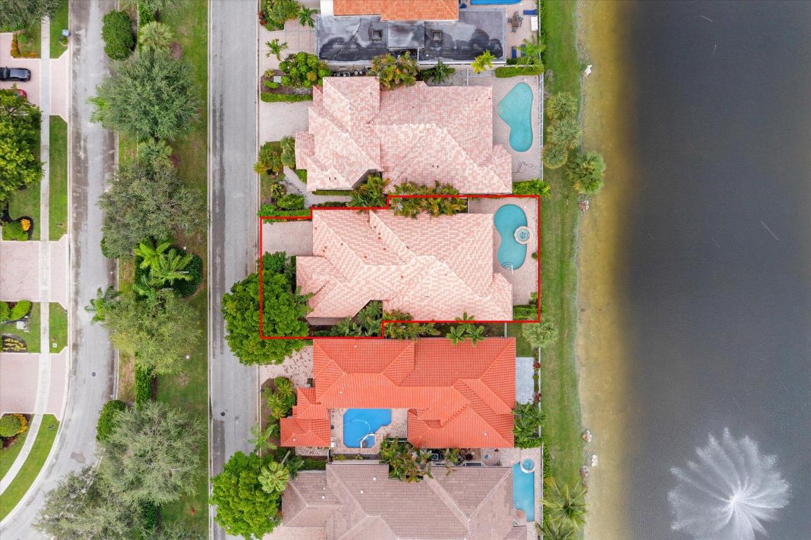ISLAND IN THE GROVE - Residential Lease