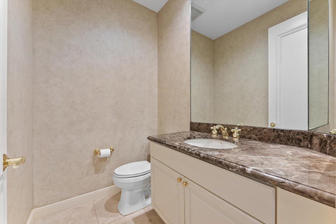 ISLAND IN THE GROVE - Residential Lease