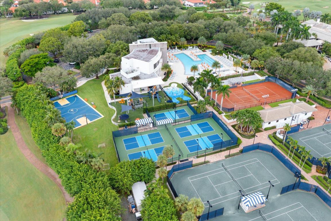 ISLAND IN THE GROVE - Residential Lease