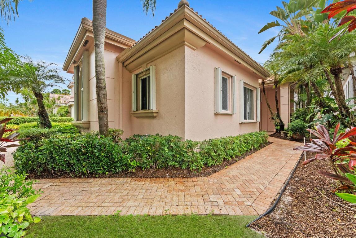 ISLAND IN THE GROVE - Residential Lease