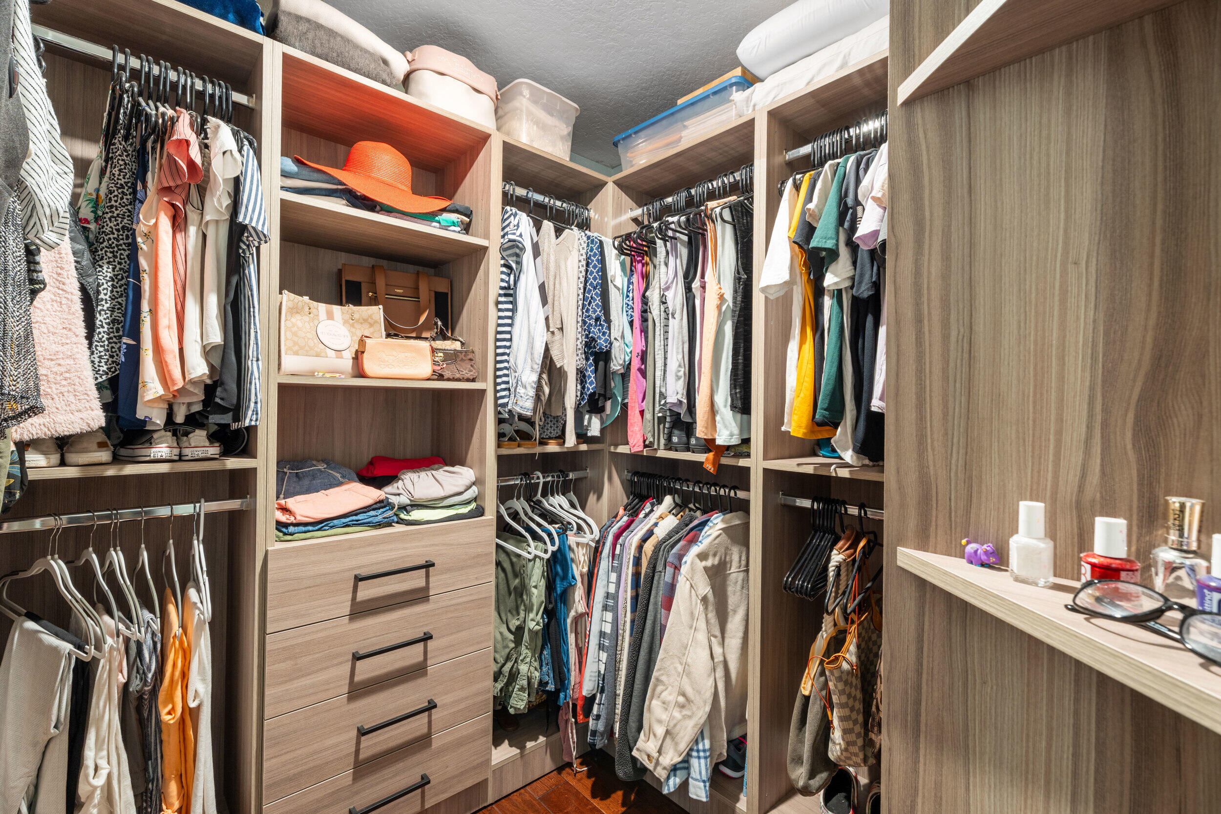 MARTINS CROSSING - Residential