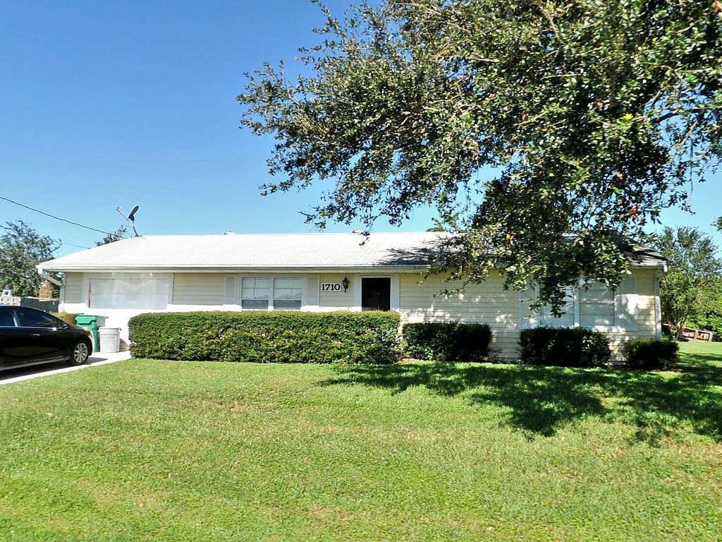 Photo of 1710 SW Monterrey Lane, Port Saint Lucie, FL 34953 (MLS # R10932443)