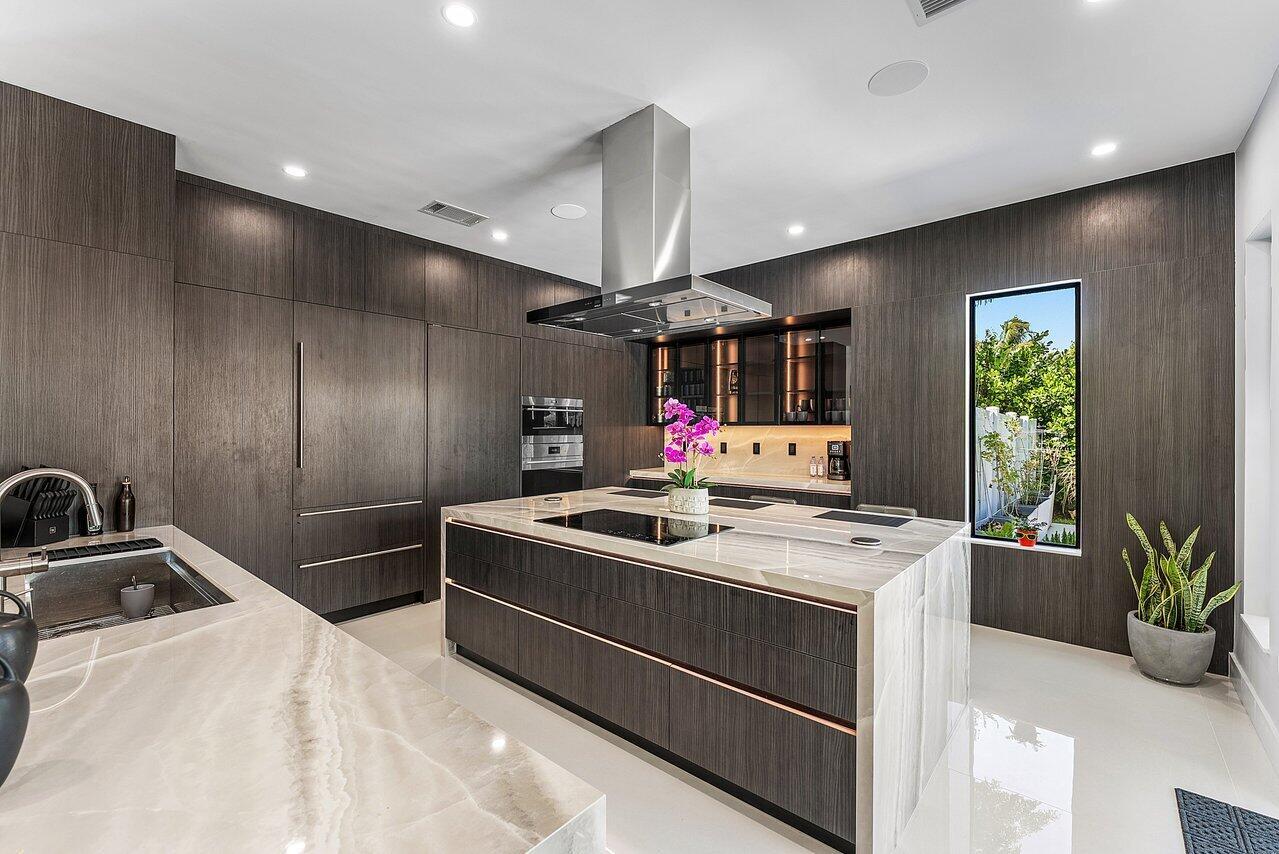 DELRAY LAKES ESTATES - Residential