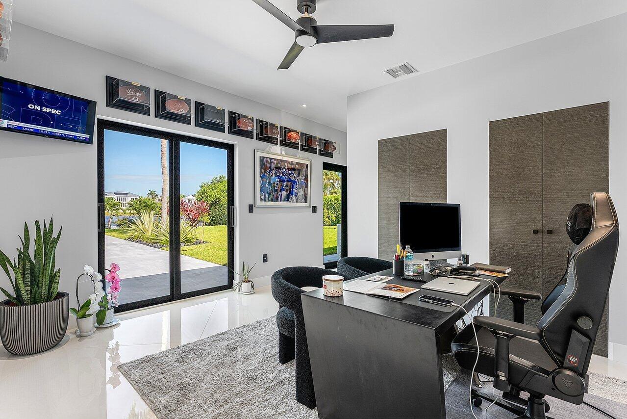 DELRAY LAKES ESTATES - Residential