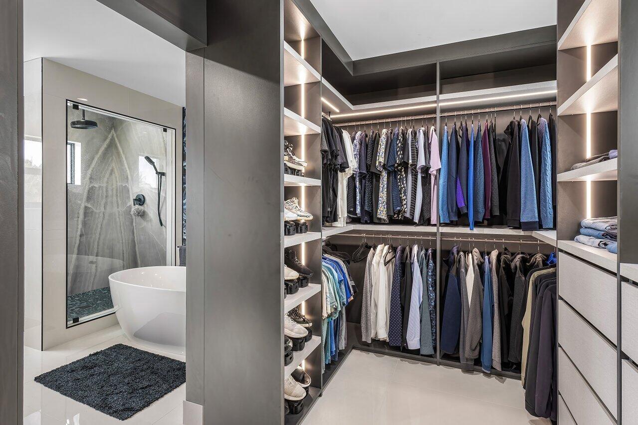 DELRAY LAKES ESTATES - Residential