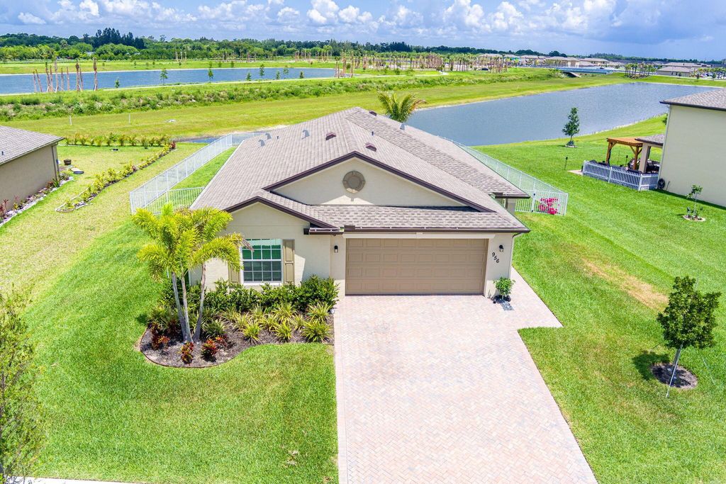 Photo of 956 Bent Creek Drive, Fort Pierce, FL 34947 (MLS # R11094233)