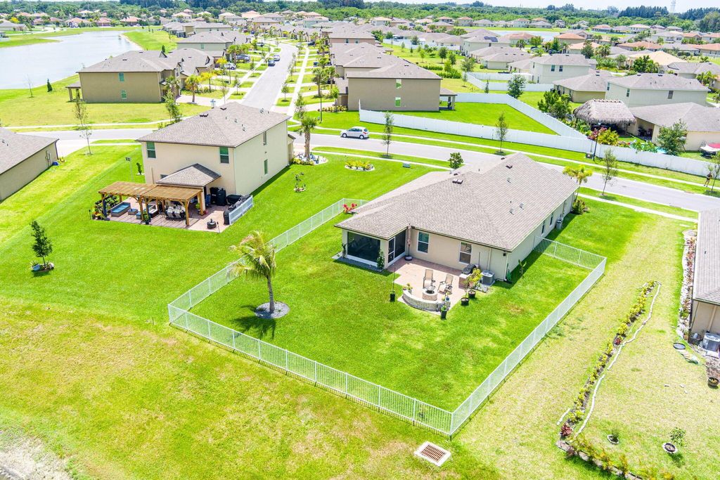 Photo of 956 Bent Creek Drive, Fort Pierce, FL 34947 (MLS # R11094233)