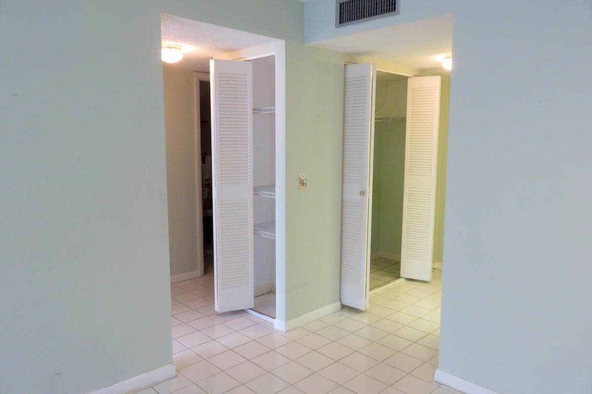 470 Executive Center Drive 2k